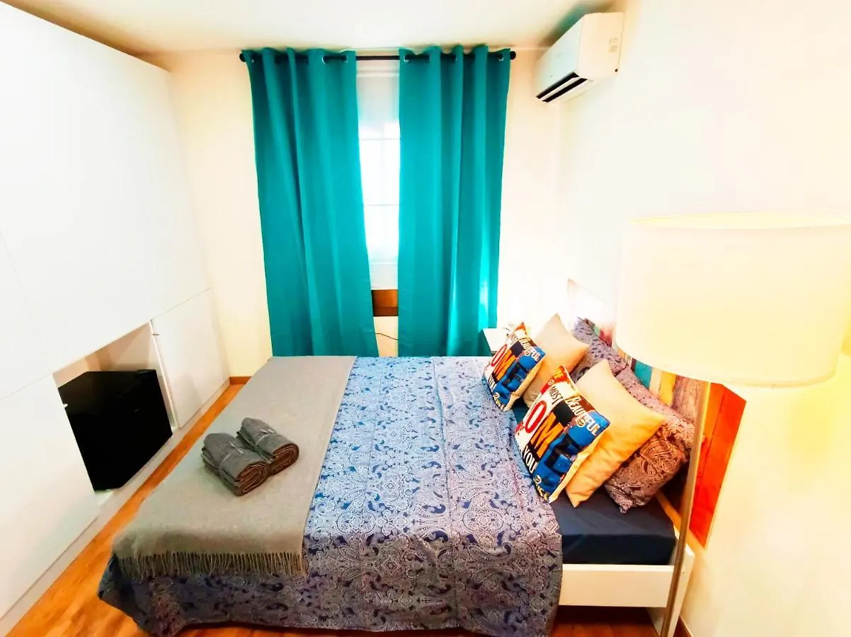Next To Paseo De Gracia Rooms Barcelona Hostel